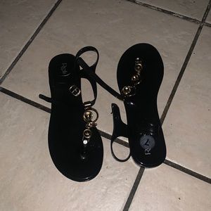 Refresh Sandals